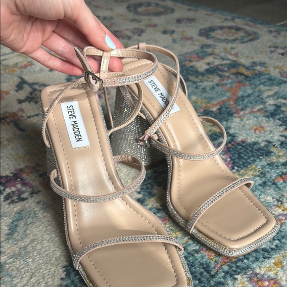 Steve Madden Silver rhinestone Strappy Women's Heels - Picture 8 of 8